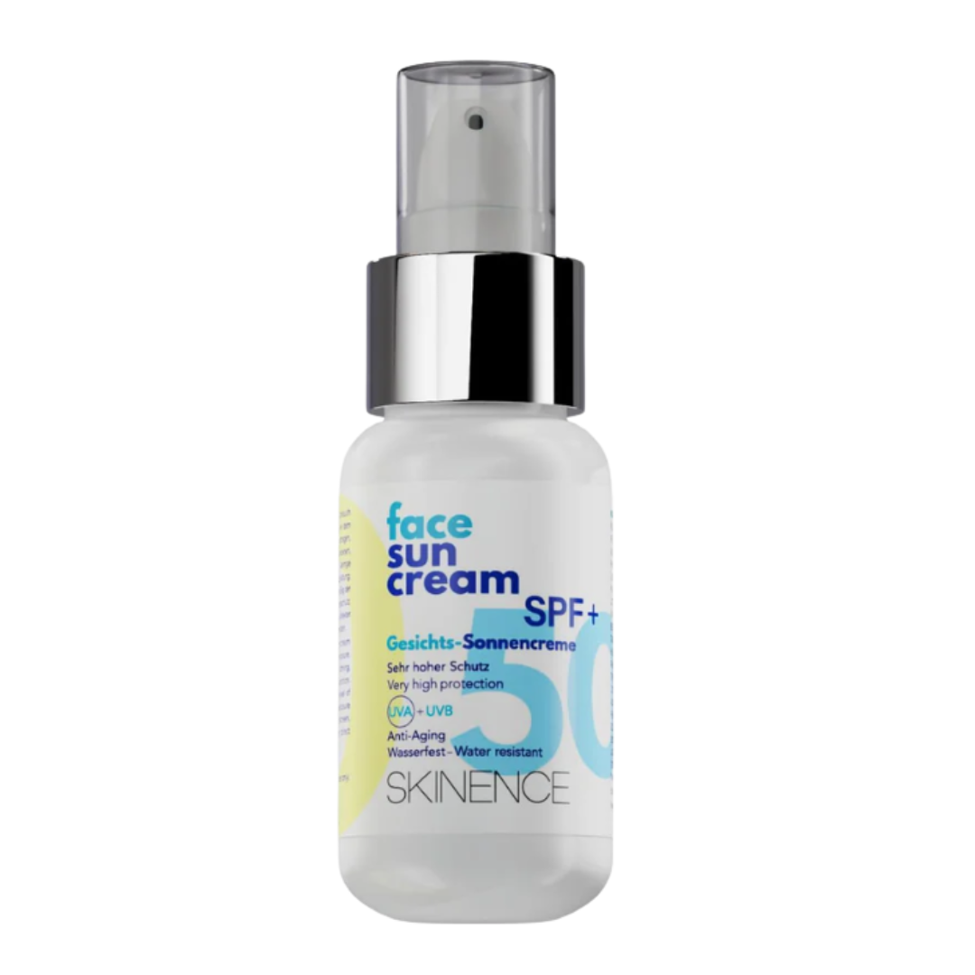 Skinence Face Sun Cream SPF50+ 50 ml, flacon pompe blanc chiffres bleus, crème solaire visage